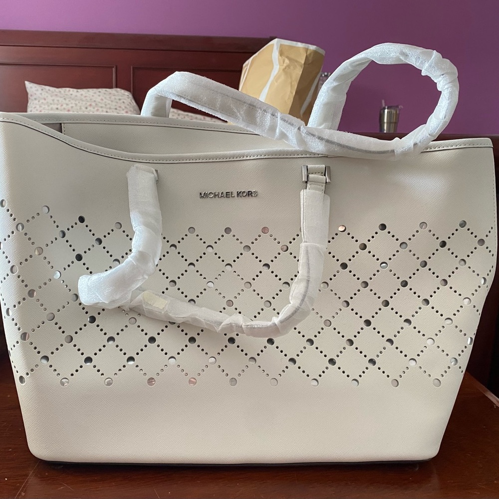 White Michael Kors Bag
